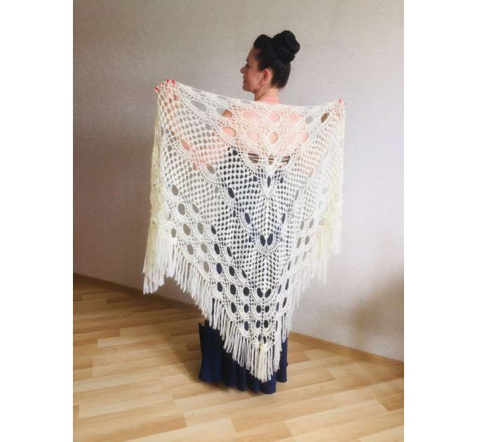Winter wedding shawl fringe Ivory bridesmaid shawl Blue boho rustic wedding cape White bridal outlander shawl pin brooch Crochet mohair wrap
