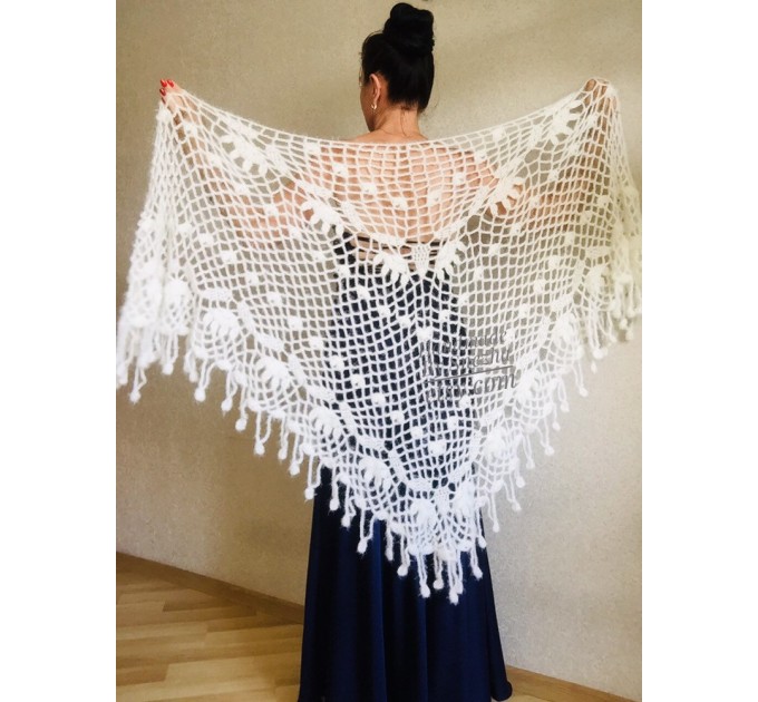 Ivory lace outlander crochet Shawl Wraps Fringe, Hand Knit faux fur festival pashmina Mother of groom gift Bridesmaid wedding triangle shawl