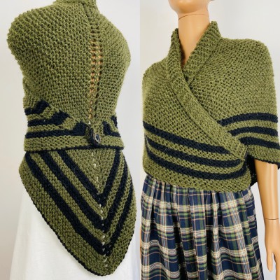 Claire Outlander shawl green alpaca triangle shawl knit shoulder wrapceltic sontag shawl claire fraser shawl anniversary gift wife mom