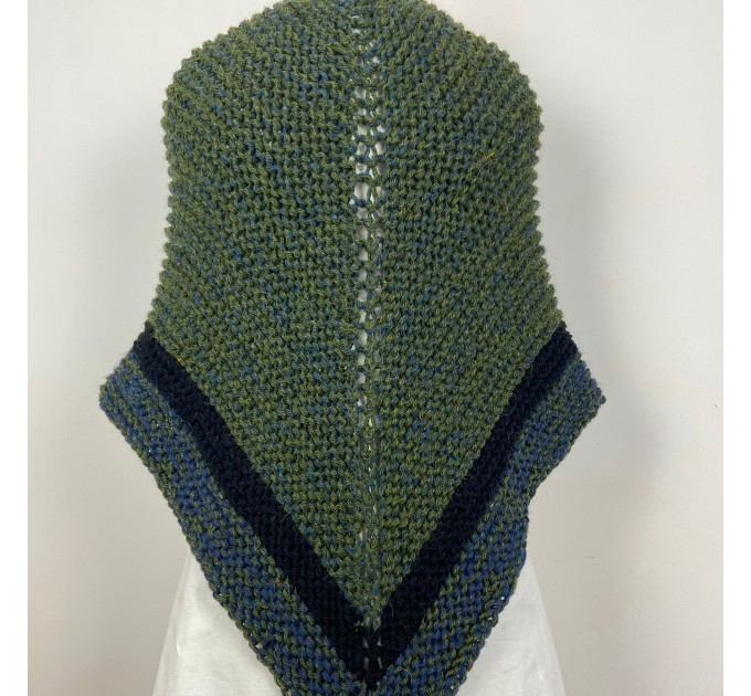 Outlander inspired Сlaire Shawl knit shoulder wrap celtic shawl winter triangle alpaca shawl green wool sontag Outlander Carolina shawl