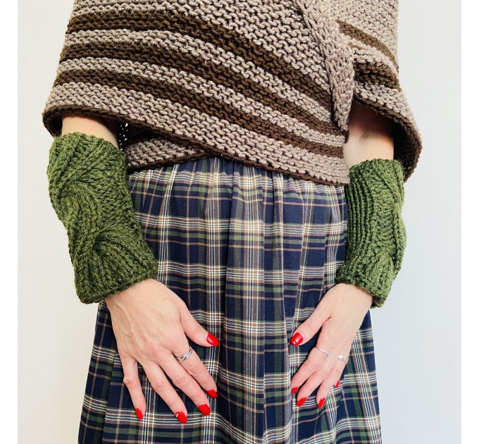 Brown Outlander inspired Claire's arm warmers alpaca mittens women hand knit mittens Outlander fingerless wool mitts Claire's gauntlets