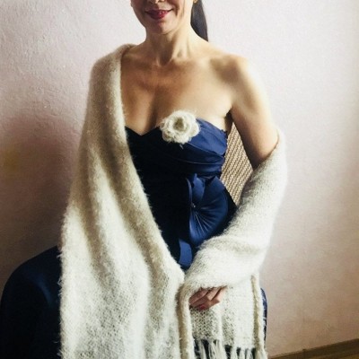 Ivory bridesmaid shawl faux fur Wedding shawl White Winter bridal bolero Vegan knit wrap Beige bridal cover up Navy Blue Fuzzy rustic shawl